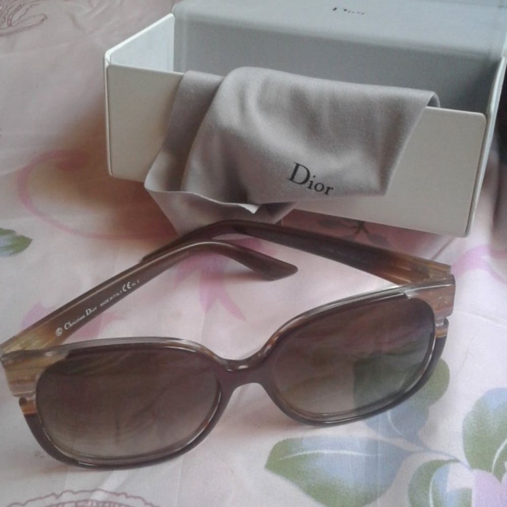 Sun Glasses - image 1